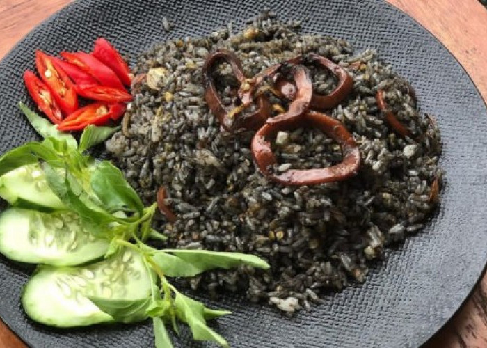 Resep Hari Ini: Nasi Goreng Cumi Tinta Hitam, Kreasi Lain dari Hidangan Nasgor yang Gurih Maksimal 