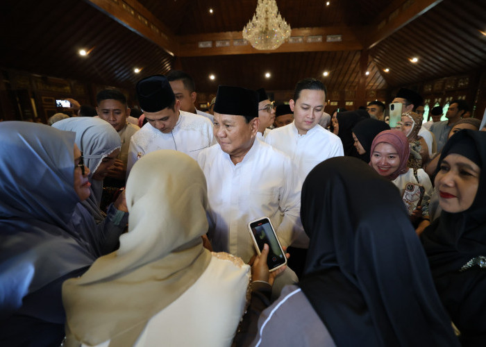 Prabowo Laksanakan Sholat Iduladha 1445 H di Masjid Nurul Wathan Hambalang