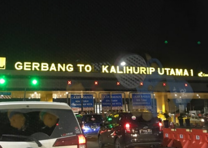 Tepat Malam Tahun Baru, Polri Catat 41 Ribu Kendaraan Keluar via GT Kalihurip Arah Bandung 