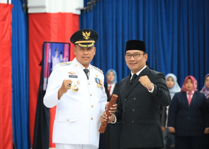 Resmi, Gubernur Jabar Ridwan Kamil Lantik Wali Kota Bekasi, Dr. Tri Adhianto