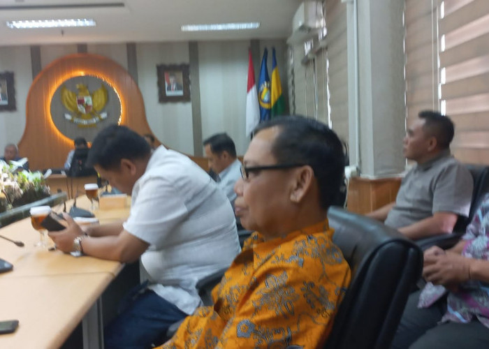 Pengembang Tidak Transparan, Warga Datangi Gedung DPRD Kota Bandung 