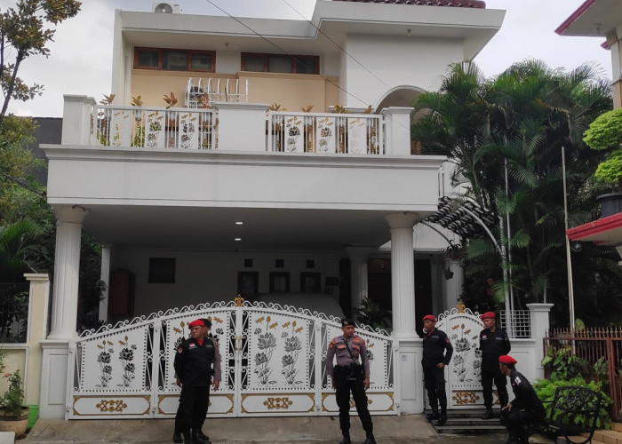 Penampakan Rumah Sekjen PDI Perjuangan Hasto Kristiyanto yang Digeledah KPK