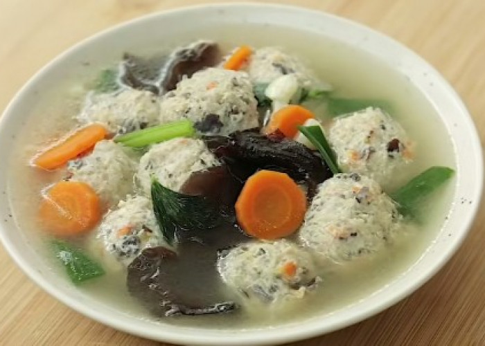 Resep Sup Bakso Lohua ala Chef Devina Hermawan untuk Santapan Keluarga, Lezat dan Bergizi!