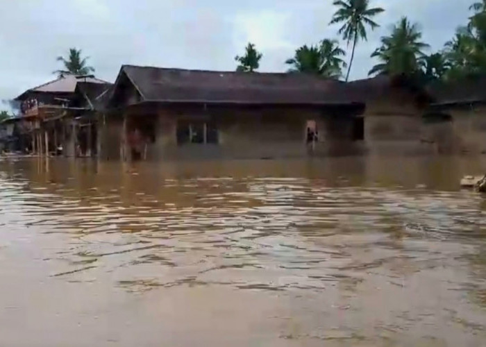 Saat Natal, Rumah Berserta Penghuninya Hanyut Terseret Banjir di Simalungun, 2 Orang Tewas