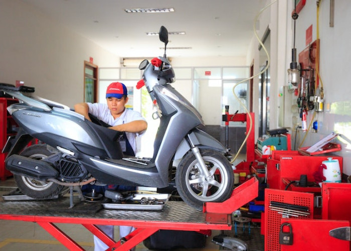 Kompetensi Teknik Sepeda Motor: Program Keahlian Jurusan Teknik Otomotif di SMK 