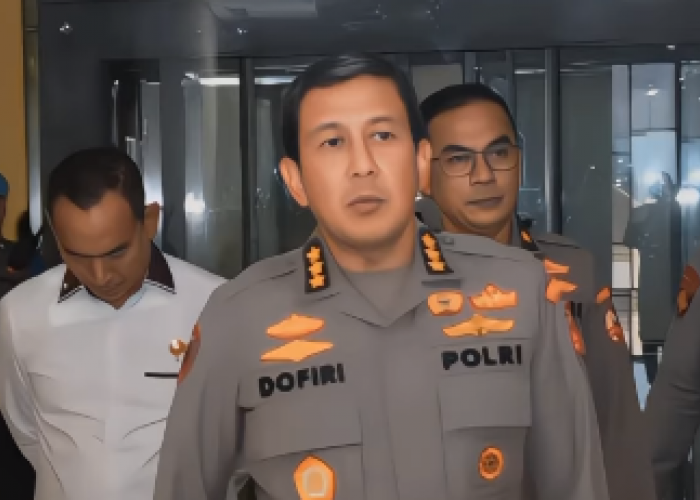 Kapolri Tunjuk Komjen Ahmad Dofiri Sebagai Wakapolri dan Irjen Dedi Prasetyo Jadi Irwasum 