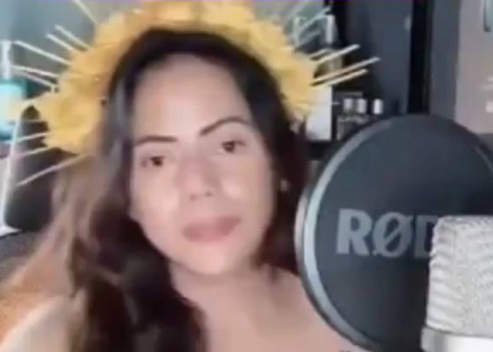 Viral! Fransiska Sari, Waria Asal Bali Ini Lecehkan Wanita Berkerudung saat Live TikTok