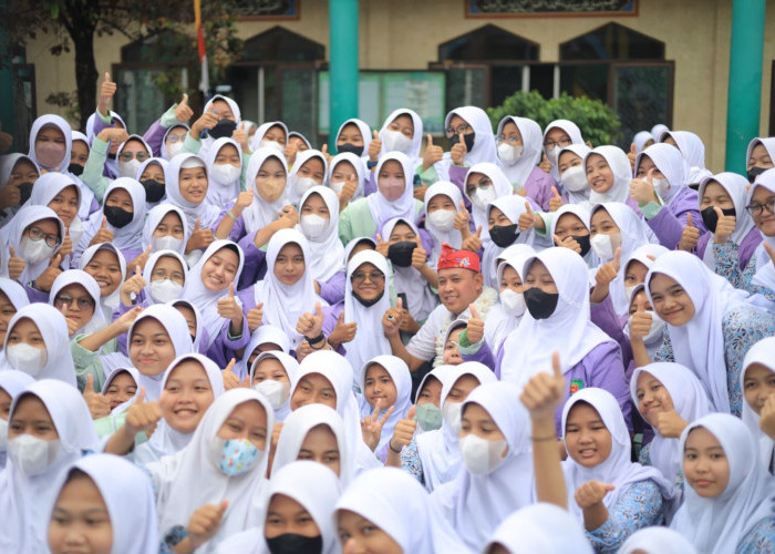 Meriahnya Penyambutan PLT Wali Kota Bekasi, Siswa Siap Terima Materi Kebangsaan