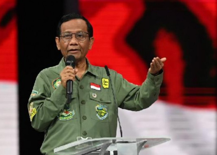 Mahfud MD Umumkan Mundur dari Kabinet di Lampung Tengah