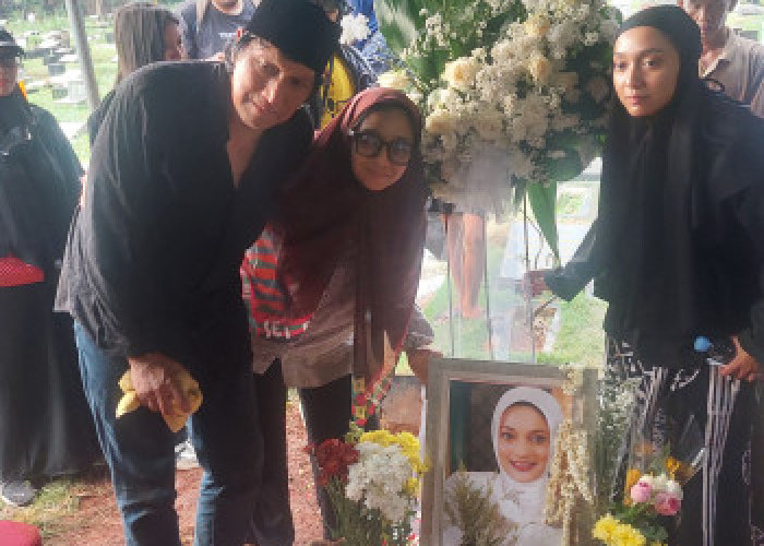 Ungkap Pesan Cinta untuk Jenazah Marissa Haque yang Terakhir Kalinya, Ikang Fawzi: I Love You Forever