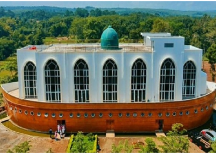 Daya Tarik Masjid Assafinatun Najah Semarang, Terinspirasi dari Kapal Bahtera Nuh, Cek Lokasi dan Harga Tiket