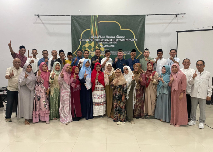 Intip Bukber ala Alumni SMPN 1 Kota Bengkulu Bertema 'Sahabat Selamanya'
