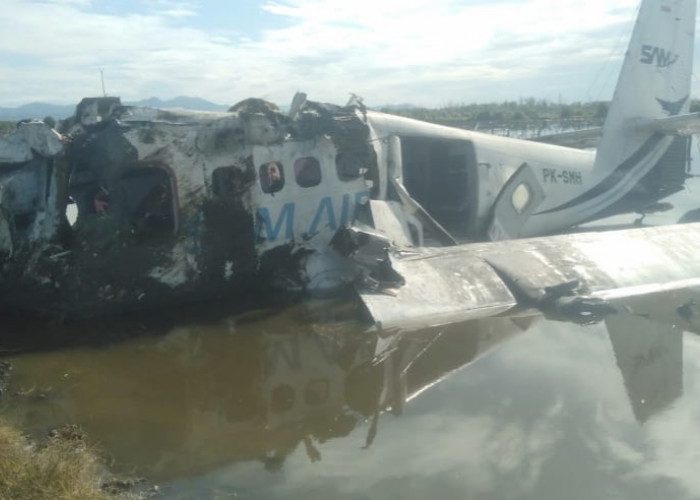 Pesawat SAM Air Jatuh di Bandara Bumi Panua Pohuwato, 4 Tewas 