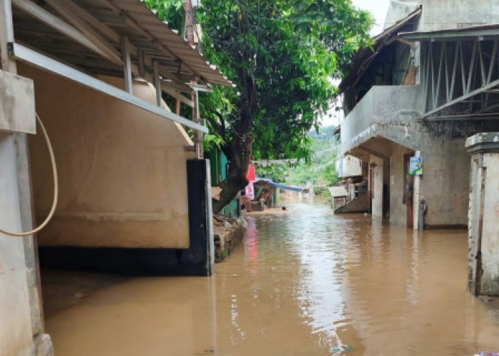 Genangan Air Luapan Kali Ciliwung di Jakarta Timur Surut Menjelang Sore, BPBD Laporkan 24 RT Terdampak