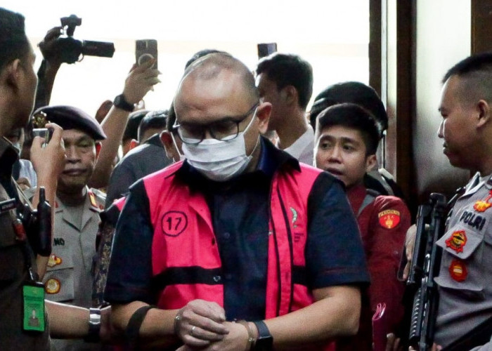  MA Potong Hukuman Eks Dirut BAKTI Kominfo Anang Achmad Latif dari 18 Tahun Jadi 10 Tahun Penjara