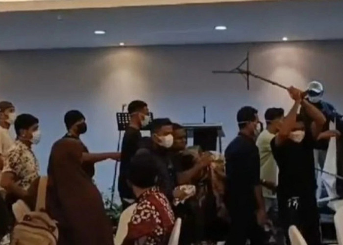 Total 9 Orang Ditangkap, Buntut Penganiayaan dan Pembubaran Diskusi Refly Harun di Hotel GrandKemang