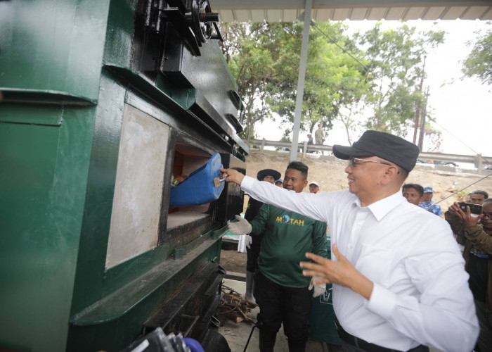 PJ Walikota Bandung Resmikan TPST Motah Bakul Agamis, Dukung Pengelolaan Sampah Berkelanjutan