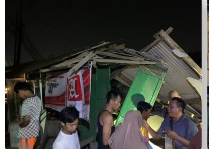 Truk Tronton Menabrak Warung di Wilayah Parung Panjang Bogor, Satu Orang Alami Luka