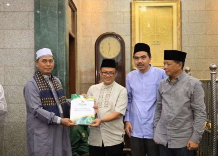 Tarawih Keliling, Pj Wali Kota Bekasi: Kuatkan Silaturahmi dan Toleransi