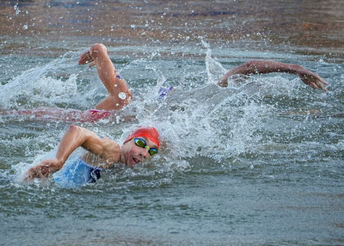 Menjijikan! Atlet Triathlon Merinding Hingga Muntah di Sungai Seine