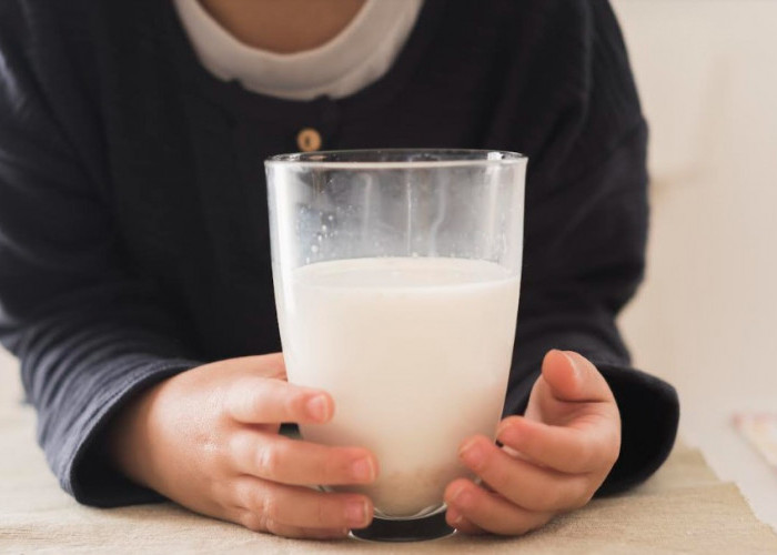 Bagus Mana Susu Formula Atau UHT untuk Pertumbuhan Anak? Simak Penjelasan dari Dokter Spesialias Anak 