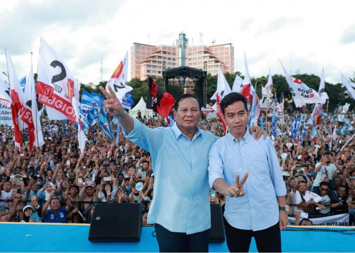 Kampanye di Semarang, Prabowo-Gibran Kirab Kebangsaan Bersama Ribuan Massa di Simpang Lima