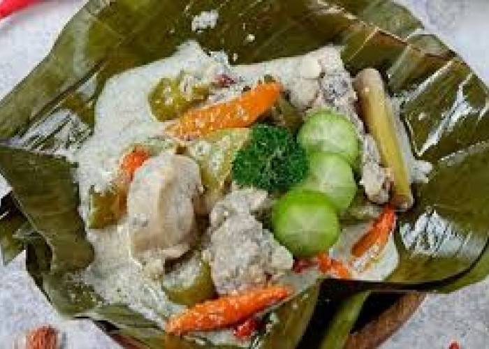 Resep Garang Asem dari Jateng, Nikmatnya Daging Ayam Berlumur Bumbu, Dibungkus Daun Pisang