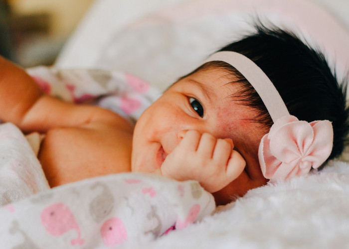 Inspirasi 5 Nama Bayi Perempuan Cantik yang Lahir di Bulan Mei Beserta Artinya