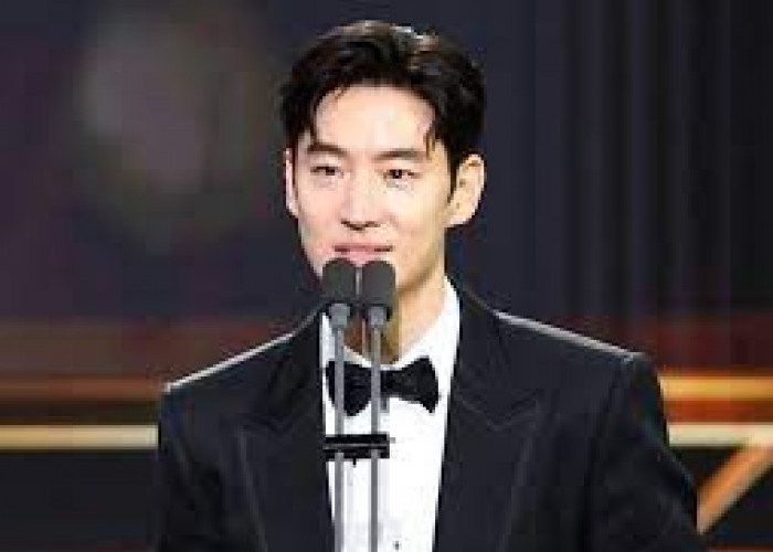 Usai Ditetapkan Pemenang Utama SBS Drama Awards 2023, Lee Je Hoon Sampaikan Pidato Menyayat Bagi Mendiang Lee Sun Kyun 