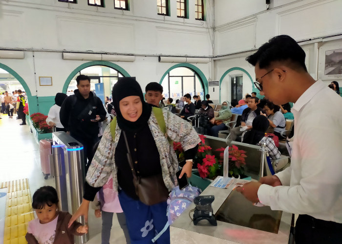 22 Ribu Orang Tinggalkan Jakarta Melalui Stasiun Pasar Senen Hari Ini, Tujuan Favorit Yogya hingga Semarang