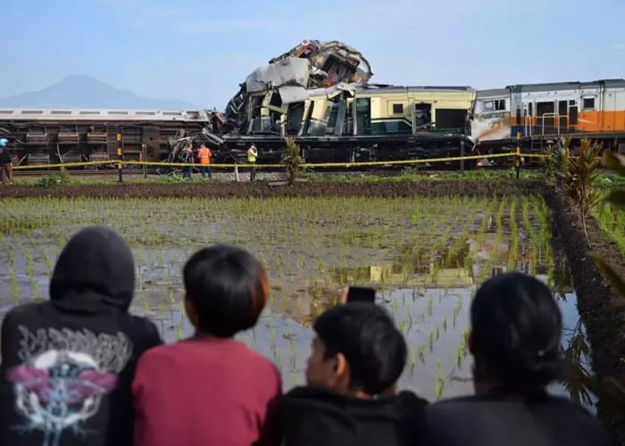 Kesaksian Penumpang KA Bandung Raya, Ada Keanehan Sebelum Tabrakan Kereta Terjadi