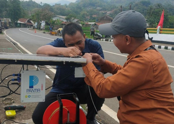 Universitas Indonesia Bantu Pasang 7 Alat Pemantau Banjir di Sejumlah Titik 